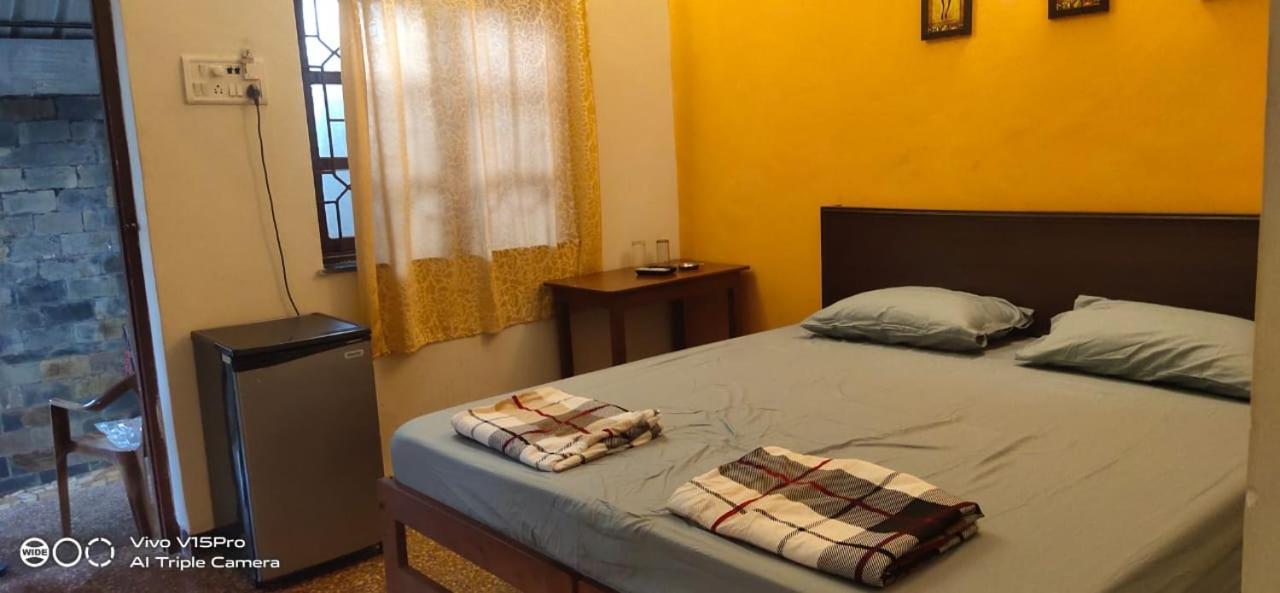 Hill View Guest House 안주나 외부 사진