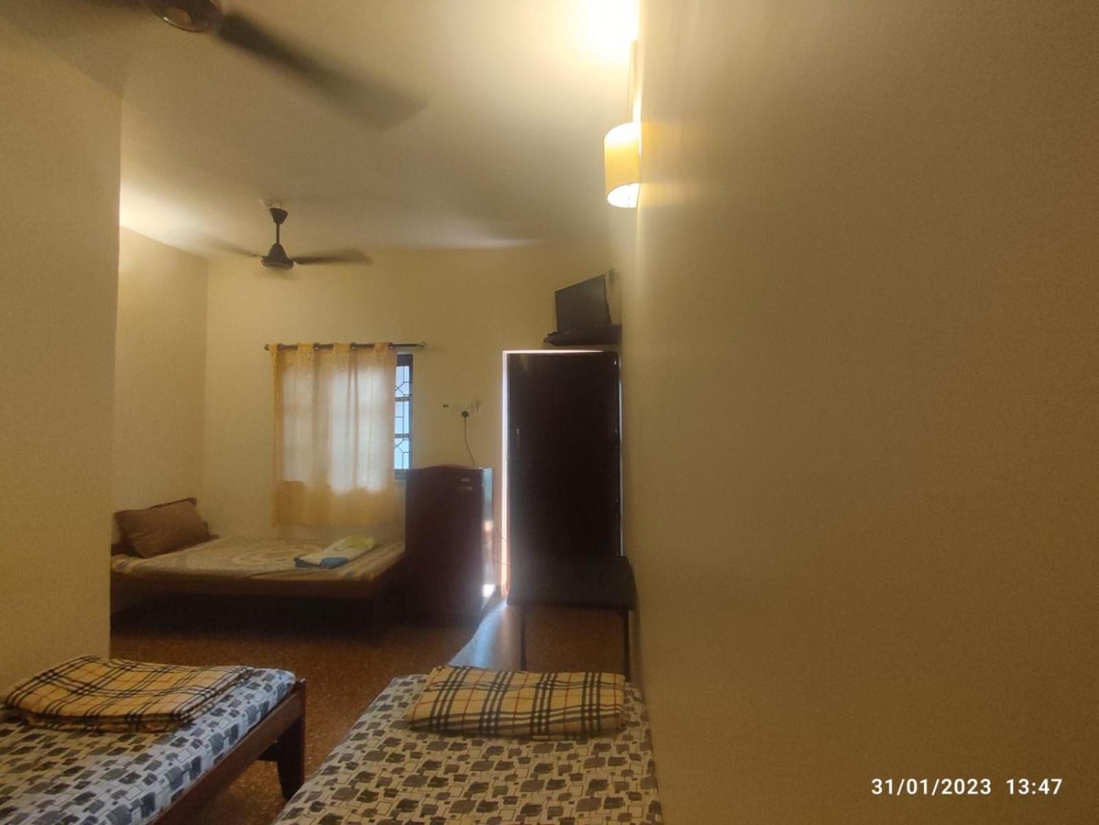 Hill View Guest House 안주나 외부 사진